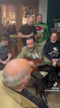 traveller man singing dirty old town