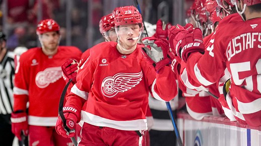 Raymond has 4 points, Red Wings pull away from Kings for 3rd win in row