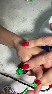 Christmas Illustration Tutorial: Easy Holiday Design for Beginners!