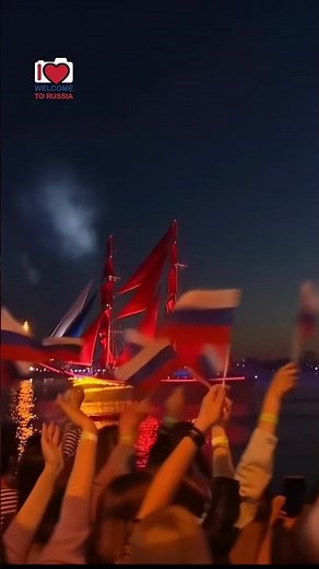 Scarlet Sails, wow, the crowds in Russia 🇷🇺 ‎‏‪⁨‪@insiderussia8‬