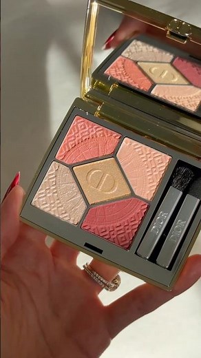 THE BEST HOLIDAY MAKEUP COLLECTION OF 2024?!