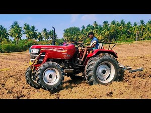 Mahindra yuvo tech Plus 575 4wd shuttle gear tractor goes to 5 point cultivator performance..