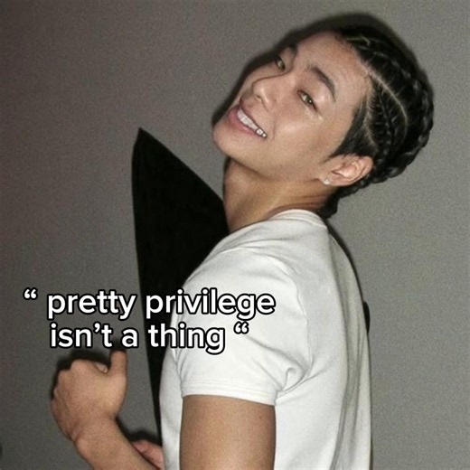Pretty privilege is a thing always has been!! And yes, I looked into and researched all of them and they were all in the wrong. Argue with the wall. ##kpop##sabrinacarpenter##prettyprivilege##d4vd##blackpink