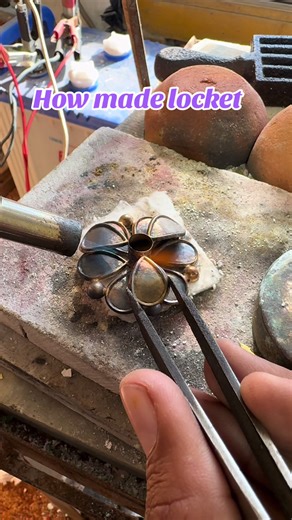 How to Make a Gold Locket from Pure Gold
