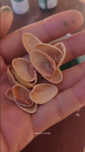 Easy way to paint pista shells🤔 #diy #lifehacks #shorts