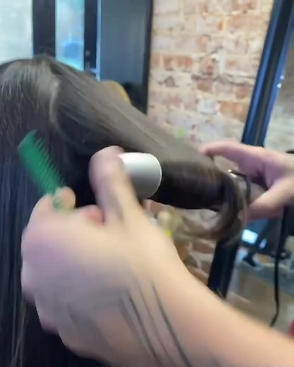 Easy wavy finish anyone can do! #hairtok #curls #howto #haireducation