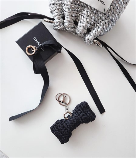 Crochet Ribbon Lip-balm Case, Crochet PATTERN, Crochet PDF Tutorial   Youtube Tutorial (in Korean), Handmade Lipstick Holder, Cute Bag Charm - Etsy