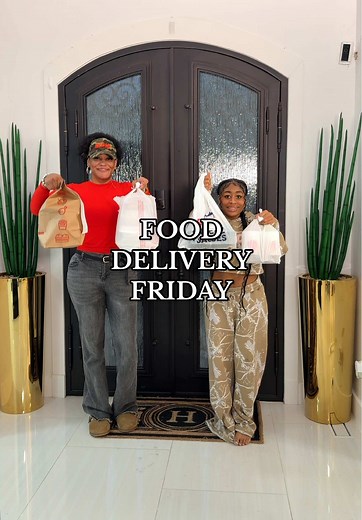Food Delivery Friday with Summer Reign Henning