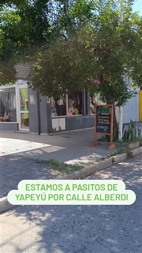 Clon Manos Rotel Perez Perez on Instagram: "📍¿Dónde está el local? ☺️Una pregunta que se repite muchas veces en redes. 👉 Estamos en Alberdi 1207, ciudad de Pérez 👉Desde hace casi 6 años no encontramos en ésta dirección, zona céntrica de nuestra ciudad. 💚¿Qué vas a encontrar en #ClonManosRotelPerez? 👚Moda urbana y deportiva unisex 👕 Indumentaria niños T4 al 16 👚Moda dama TXS al XXL 👕Moda caballero TS al XXL 👖Moda para teens 🧥 Indumentaria ESCOLAR #ClonManosRotel #Modaurbana #Escolar Rop