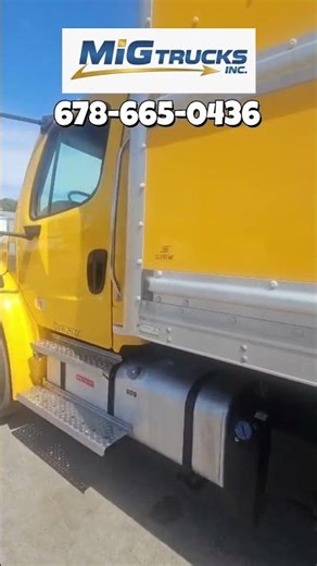2022 Freightliner M2 106 26ft Box Truck w/ Lift Gate & Ramp MV6941 - 256K