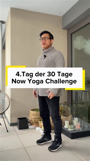 Jang-Ho Kim on Instagram: "4. Tag der 30-Tage-Challenge Das Hauptthema der ersten Woche ist Yoga. Heute widmen wir uns der Dehnung der Flanken, der Mobilisierung der Schultern sowie einer sanften und gesunden Vorbeuge. Die Übungen kannst du ohne vorheriges Aufwärmen durchführen. Das Video dauert 2:40 Minuten – ich empfehle, die Sequenz zweimal hintereinander auszuführen (gerne auch öfter). Viel Freude beim Mitmachen 🙌✨ #yoga #qigong #nowyoga #30tagechallenge"