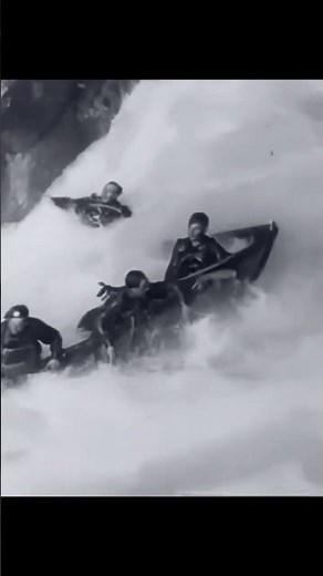 Is this safe? British commandos training in rough weather #ww2