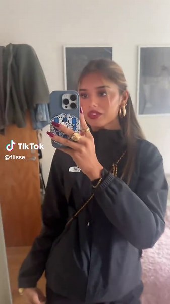 Understanding Delusional Behavior in Everyday Life