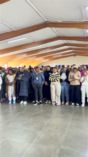 At Hoërskool President, Director for Examinations Management Jonathan Williams introduced DBE Director-General Hubert Mweli to the centre’s markers, highlighting the scale of his monitoring visits across 193 centres nationwide covering approximately 25 000 km. #NSC2025 #ClassOf2025GP | The Gauteng Department of Education