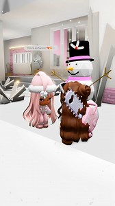 we saw my mom doing this trend and joined her🤩🤸🏻‍♀️#robloxshorts #roblox | Layla Roblox