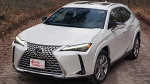 2023 Lexus UX Review and Video | AutoTrader.ca