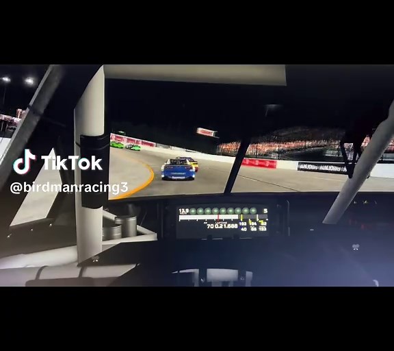 POV: racing chaos 🎮💨 Guy spins out right in front of me & I hold the wheel like a pro 🤘🔥 #SimRacing #RacingGame #GamersUnite #IntenseMoments #POV