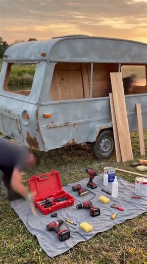 “From an old Japanese trailer #TrailerRestoration #JapaneseTrailer #VintageTrailer #RustToGlory