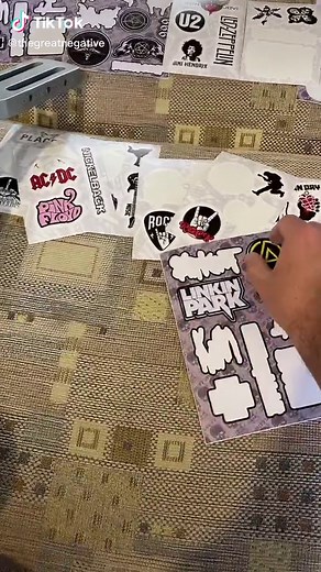 Easy Guide to Applying Stickers on Your Acoustic Guitar
