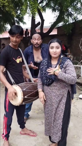 siraj ashu bachchan | Pata Nahi Ji Konsa Nasha Karta hain #sirajashubachchan #dholak #song #viral #talent #bollywoodsong #dholakplayer #trending | Instagram