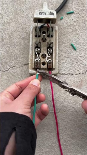 Step-by-Step Guide to BranchingHigh-Power Electrical Lines