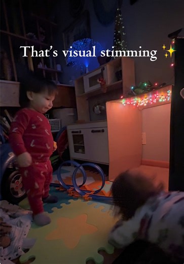 POV: your kid is mesmerized by spinning wheels, shiny lights, or watching water drip for 20 minutes straight 😅💫 — welcome to the world of visual stimming, aka “my child’s favorite Netflix show.” 👀✨ Visual stimming is when autistic kids use their eyes to take in certain sights or movements that help them regulate, focus, or calm down. Think spinning, flicking fingers, watching fans, or staring at patterns — it’s their brain’s way of saying, “Hey, I need a little break from this wild world.” 🌍