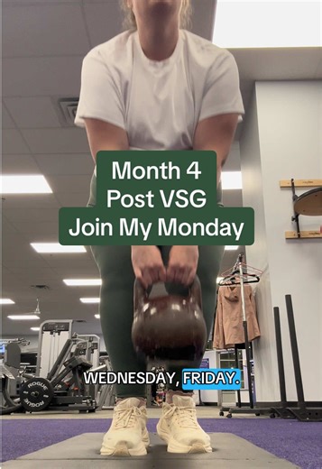 A day in the life 4 months post bariatric sleeve surgery! Staying active, fueled and nutrients by @Bari Life® 💊 Kicking off the week right 👌🏼 #vsg #bariatricjourney #weightloss #mondaymotivation #wiead