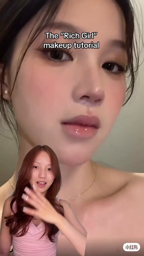 Makeup tutorial on the ‘rich girl’ makeup look! Products: - Shiseido Synchro Skin Foundation - @Charlotte Tilbury Airbrush Flawless Finish Powder - @Dasique Global Contour - @Kaleidos Makeup Symphony Contour Trio, Glossy Lip Glaze - @Flower Knows Makeup Blush Angel Chanson, Strawberry Rococo Eye Palette - @花西子 Florasis Blush - Heroine Make Eyeliner - Sana Cream Liner -@etudeofficial Dr Mascara Fixer - Filimili eyelash curler - @urban decay Moondust Space Cowboy - Judydoll Curling Iron Mascara - 