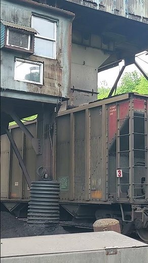 Loading Coal Hopper Cars #shorts