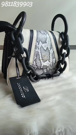 1.3K views | BAGS BY GG To place order send screenshot at 9811839903 #bagsforsale #onlineshoppingindia #onlineshopping #latestbags #live #livesale #shopping #handbagsforsale #slings | Enterprising DiVvaz Shopping Page | Facebook