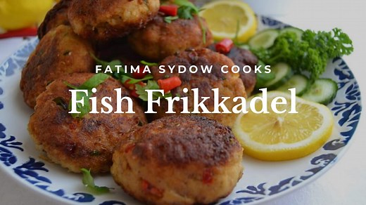 Fish Frikkadel with Tomato and onion smoortjie....served with fluffy mashed potatoes. So delicious... 🍅🍅🐟 | Fatima Sydow Cooks