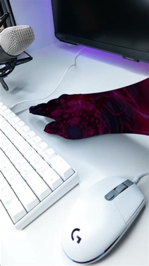 Desk Rubbing vs Tapping ASMR 😴 Ultimate Tingle Test! #Shorts