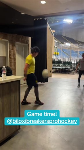 Pre-game routines for the Breakers 🏒 RPR CNS activation = nervous system dialed in, body primed, and ready to compete. No wasted reps. No slow starts. Just game-ready speed, power, and focus. This is how we flip the switch before puck drop. ⚡️ #RSPFit #BiloxiBreakers #PreGamePrep #RPR #CNSActivation