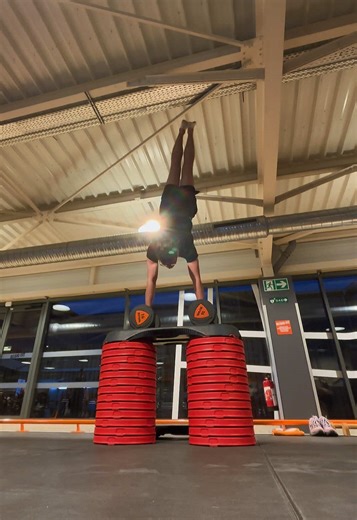 13 🔴 handstand 😮‍💨 #gymtok #calisthenics #fyp #gym #handstands