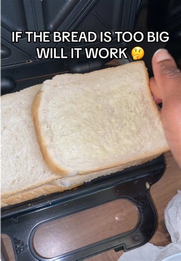 Testing Russell Hobbs Sandwich Maker with Long Bread