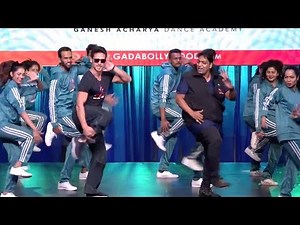 Tiger Shroff Teaching Dance Ganesh Acharya | Tiger Sizzling Performance