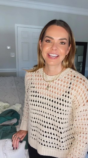 81K views · 1K reactions | Clean out your closet in less than 30 minutes! #ClosetCleanout #WardrobeRevamp #FashionHacks #DeclutteringTips #StyleGuide #PersonalStyle #FashionForward #IntentionalShopping #StyleRevolution #MinimalistWardrobe | Alison Lumbatis | Facebook