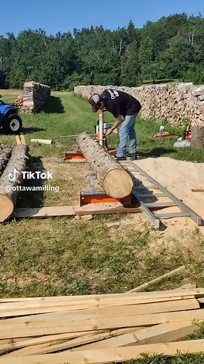 Milling Wood with Norwood PM14 Sawmill | Easy Setup & Operation