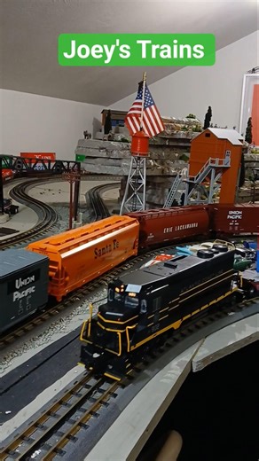 Single Williams GP30 pulls huge Stack train!