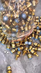 No need to call a plumber, no need to disassemble the entire faucet. 👉 Standard M20 brass valve core, replace it in minutes and it's ready to use again. Smooth opening and closing, watertight, minimizes long-term leaks. Many people buy one to keep at home for when needed. https://www.smmarketsdaily.asia/faucetcore | EasyLife Home