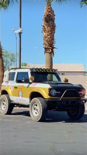 Bronctober: Retro, Vintage, and Upfitted Ford Broncos