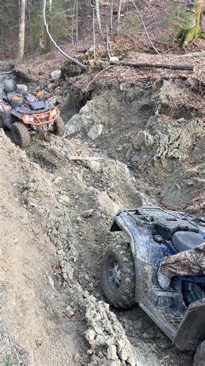 Outy needs help 😮 #canam #outlander #800 #atv #offroad