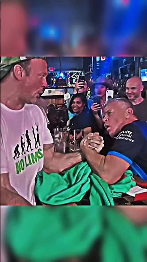 Legend vs legend 😱 #armwrestling