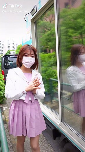 ミニスカートコーデで可愛く決める方法