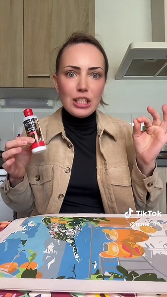 Quel vernis mettre pour protéger les coloriages avec des crayons acryliques? #coloriage #acrylique #crayon #vernis