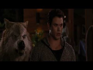 Angry Jacob subdued the alpha wolf and saved the vampire