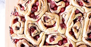 Brioche roulée à la gelée de groseilles