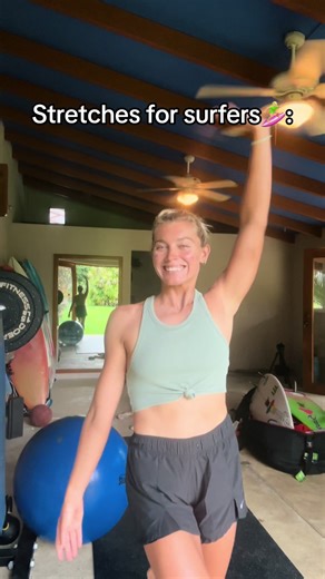 Streches for surfers 🤷🏼‍♀️🤪🏄🏼‍♀️🫶🏽😂 . . #surfer #stretchesforsurfing #surfing #surfergirl #yoga #stretching #athlete #health #workout #surfrelated #fyp #fitness #lifestyle #health