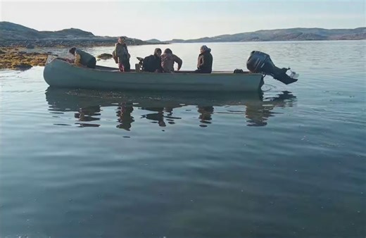 Kinngait hosts its first-ever clam digging festival