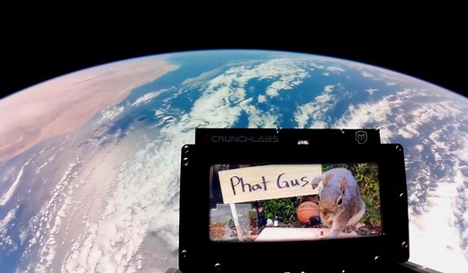 You can now get space selfie with earth in the background for free, thanks to this YouTuber’s wild idea